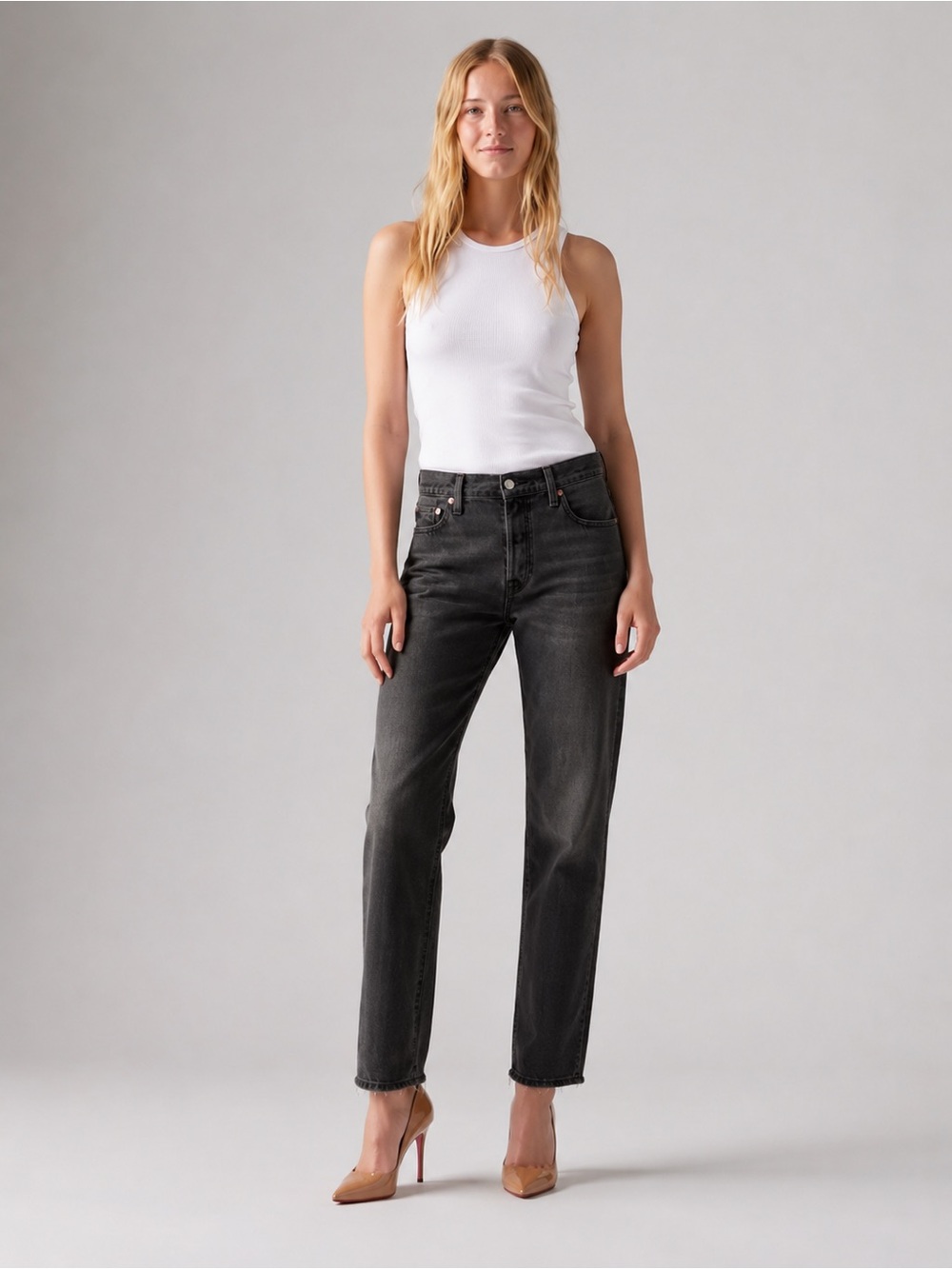 Levi's Straight Leg Jeans in Washed Black